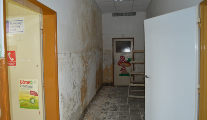 Rekonštrukcia ZŠ - podlahy a steny 2015