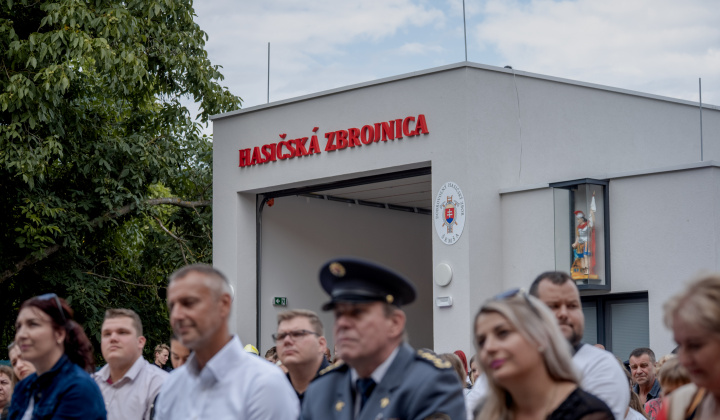 Šport a Kultúra / Posvätenie HASIČSKEJ ZBROJNICE V ŠEMŠI - foto