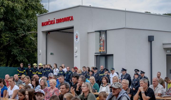 Šport a Kultúra / Posvätenie HASIČSKEJ ZBROJNICE V ŠEMŠI - foto