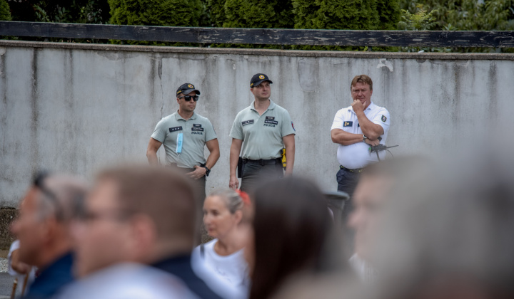 Šport a Kultúra / Posvätenie HASIČSKEJ ZBROJNICE V ŠEMŠI - foto
