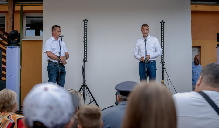 Šport a Kultúra / Posvätenie HASIČSKEJ ZBROJNICE V ŠEMŠI - foto