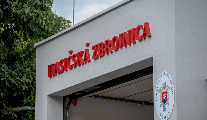 Šport a Kultúra / Posvätenie HASIČSKEJ ZBROJNICE V ŠEMŠI - foto