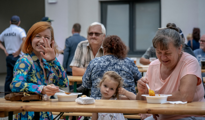 Šport a Kultúra / Posvätenie HASIČSKEJ ZBROJNICE V ŠEMŠI - foto