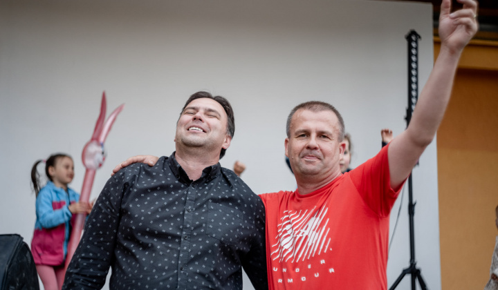 Šport a Kultúra / Stavanie mája a májová veselica 2022 - foto