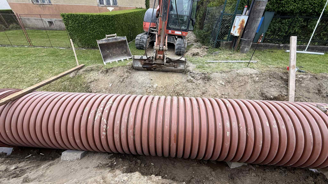 Fotografia fotogalérie Rekonštrukcia chodníka k futbalovému ihrisku