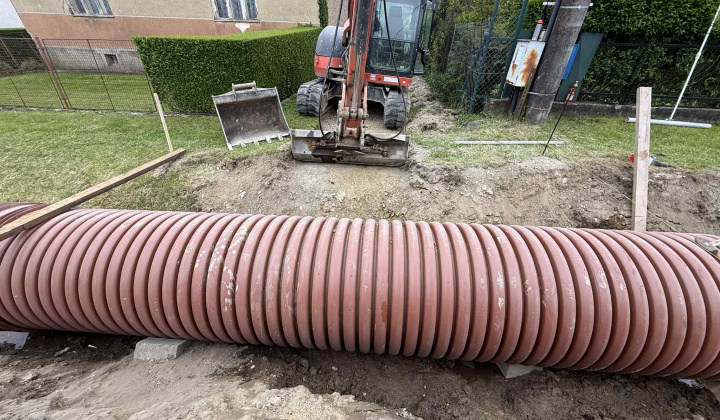 1. fotografia fotogalérie Rekonštrukcia chodníka k futbalovému ihrisku