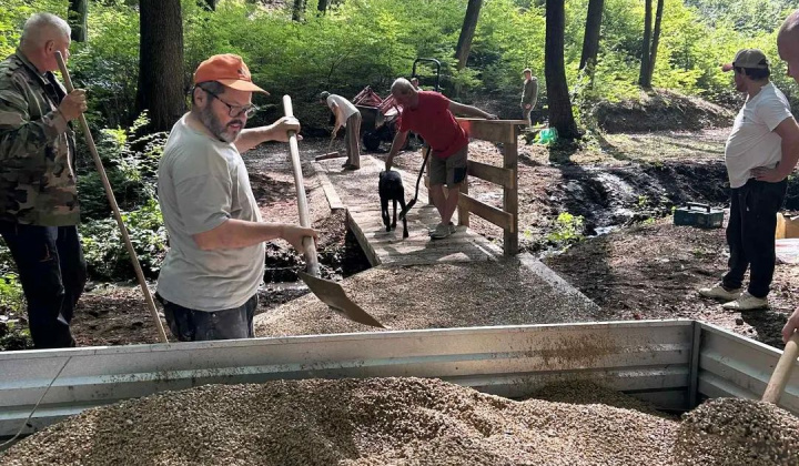 5. fotografia fotogalérie Výstavba nového mostíka - Kaplnka Semsey