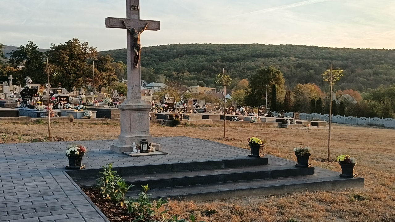 Fotografia fotogalérie Revitalizácia a obnova prvkov zelenej infraštruktúry - ,, Projekt je spolufinancovaný Košickým samosprávnym krajom,,