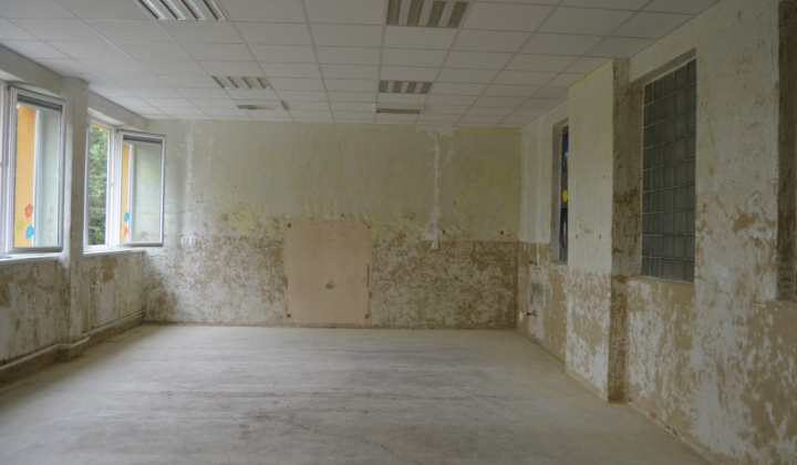 Rekonštrukcia ZŠ - podlahy a steny 2015