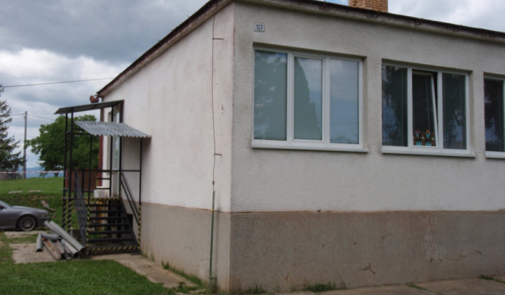 Rekonštrukcia-zateplenie strechy  a plášťa budovy ZŠ a MŠ 2013