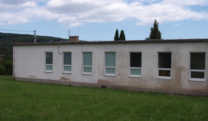 Rekonštrukcia-zateplenie strechy  a plášťa budovy ZŠ a MŠ 2013