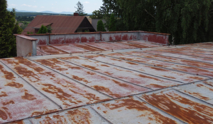 Rekonštrukcia-zateplenie strechy  a plášťa budovy ZŠ a MŠ 2013
