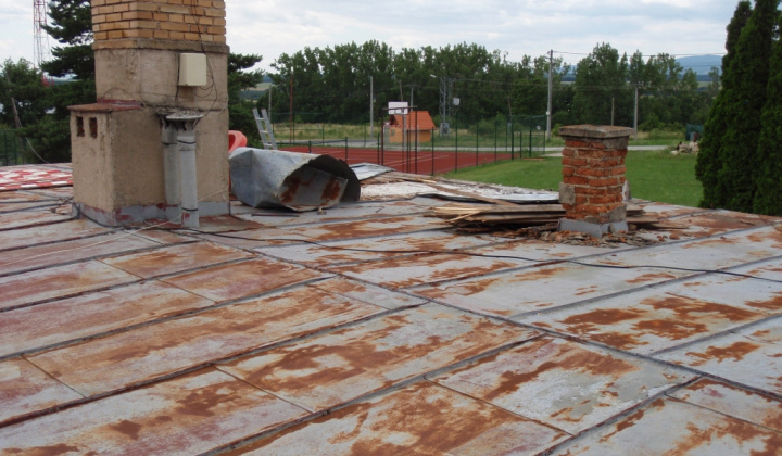 Rekonštrukcia-zateplenie strechy  a plášťa budovy ZŠ a MŠ 2013