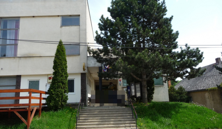 Rekonštrukcia viacúčelovej budovy 2010-2012